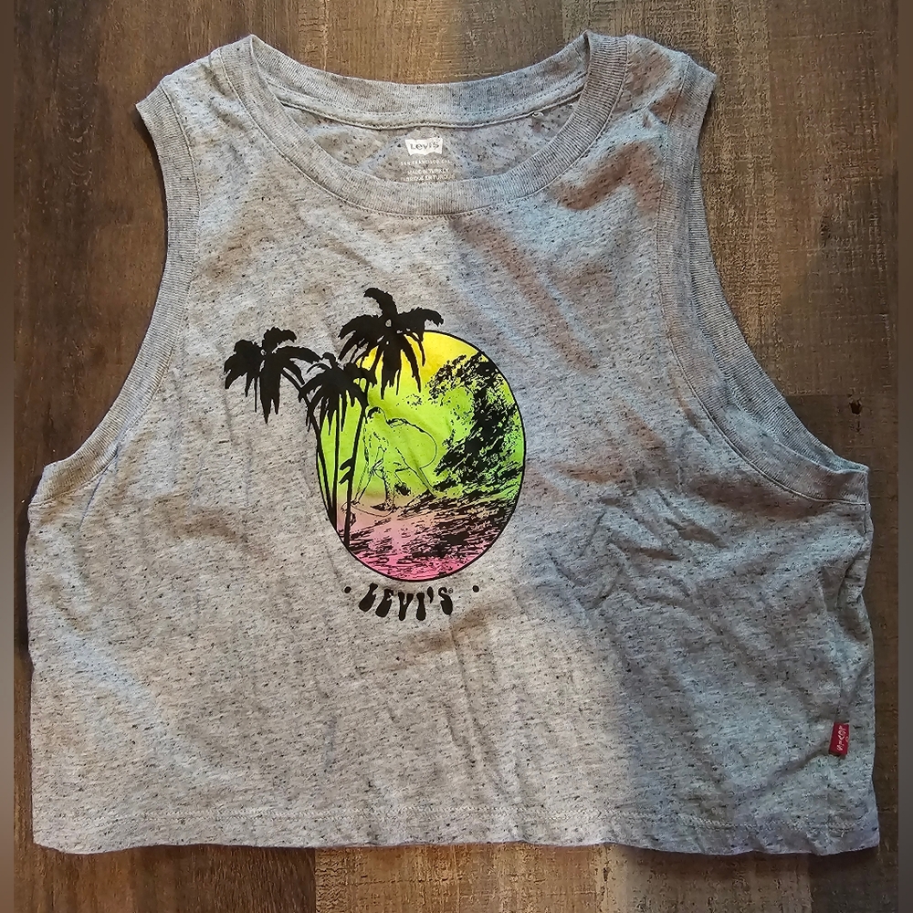 Levi's top
